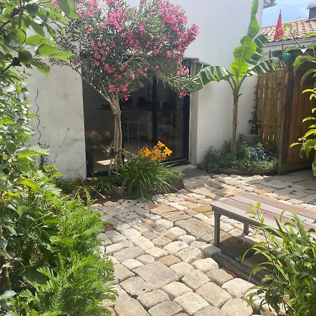 לה רושל Maison Independante Avec Jardin, Tres Calme, Centre Ville La Rochelle מראה חיצוני תמונה